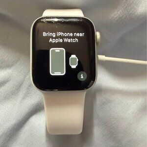 Apple Watch Series 4 Cellular GPS Silver with White  40mm